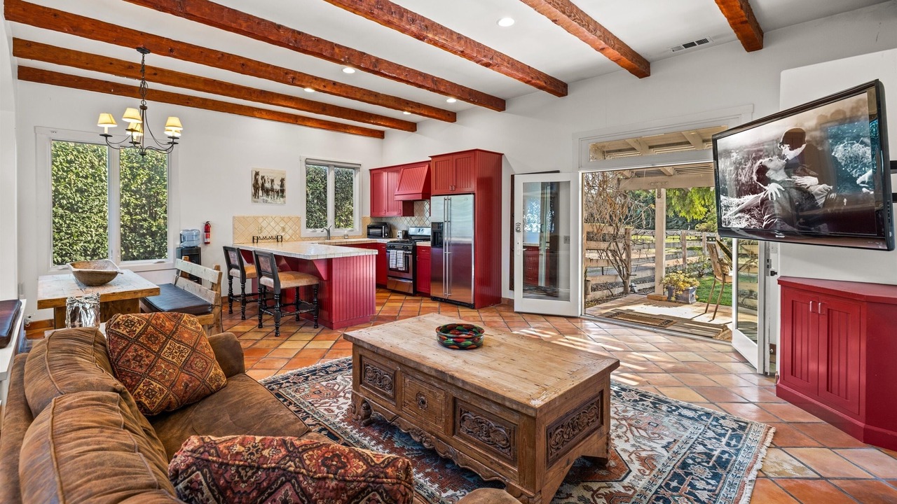 Photo of Livingroom in Los Olivos