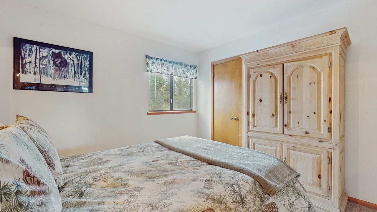 Photo of Bedroom in Sierra Cedars