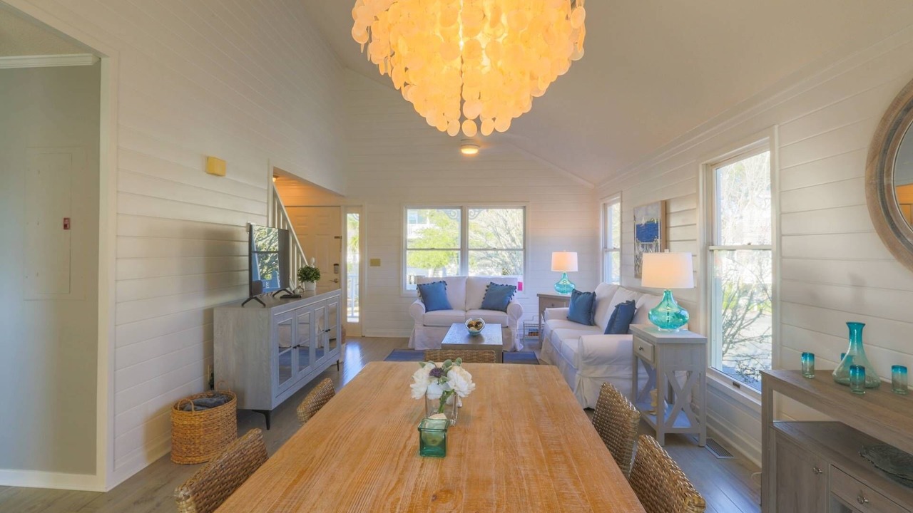 Photo of Bedroom in Pelican Bay