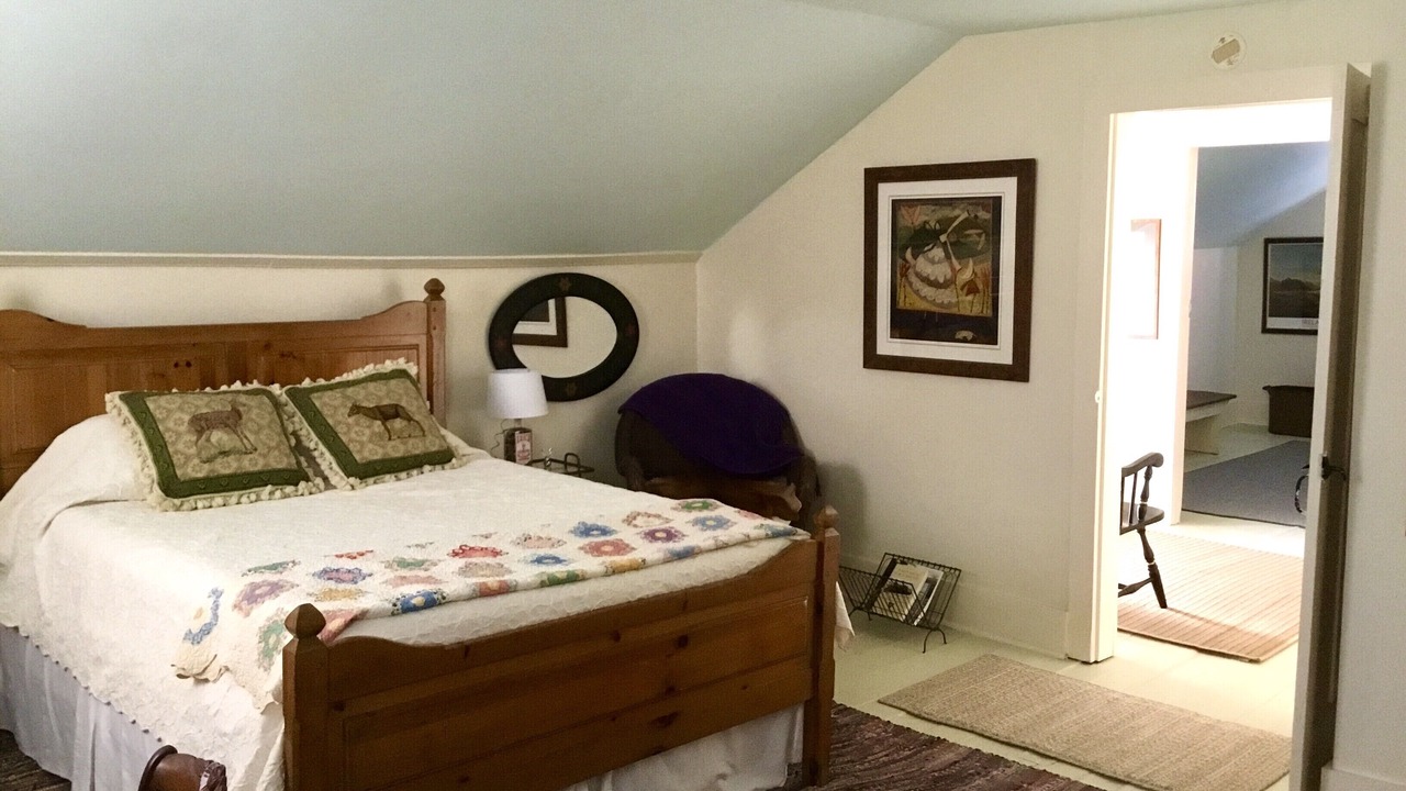 Photo of Bedroom in Midway
