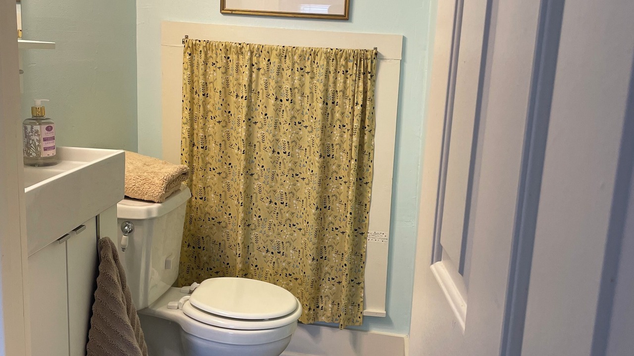 Photo of Bathroom in Midway
