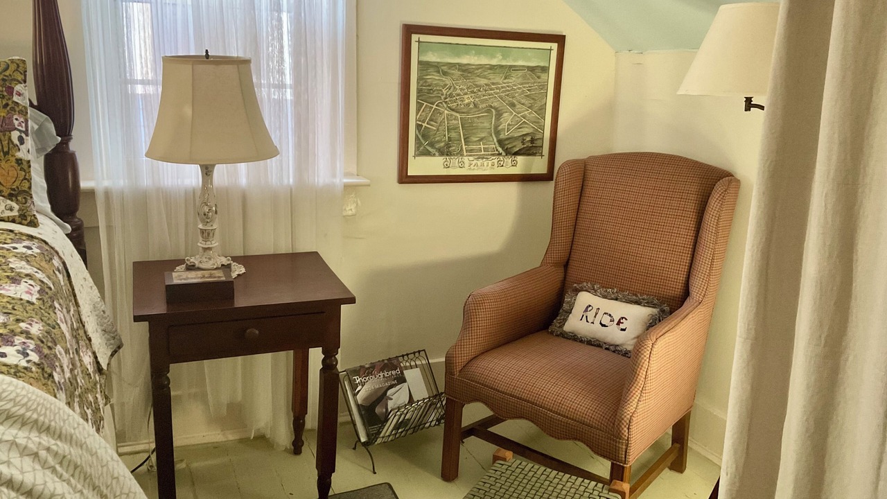 Photo of Bedroom in Midway