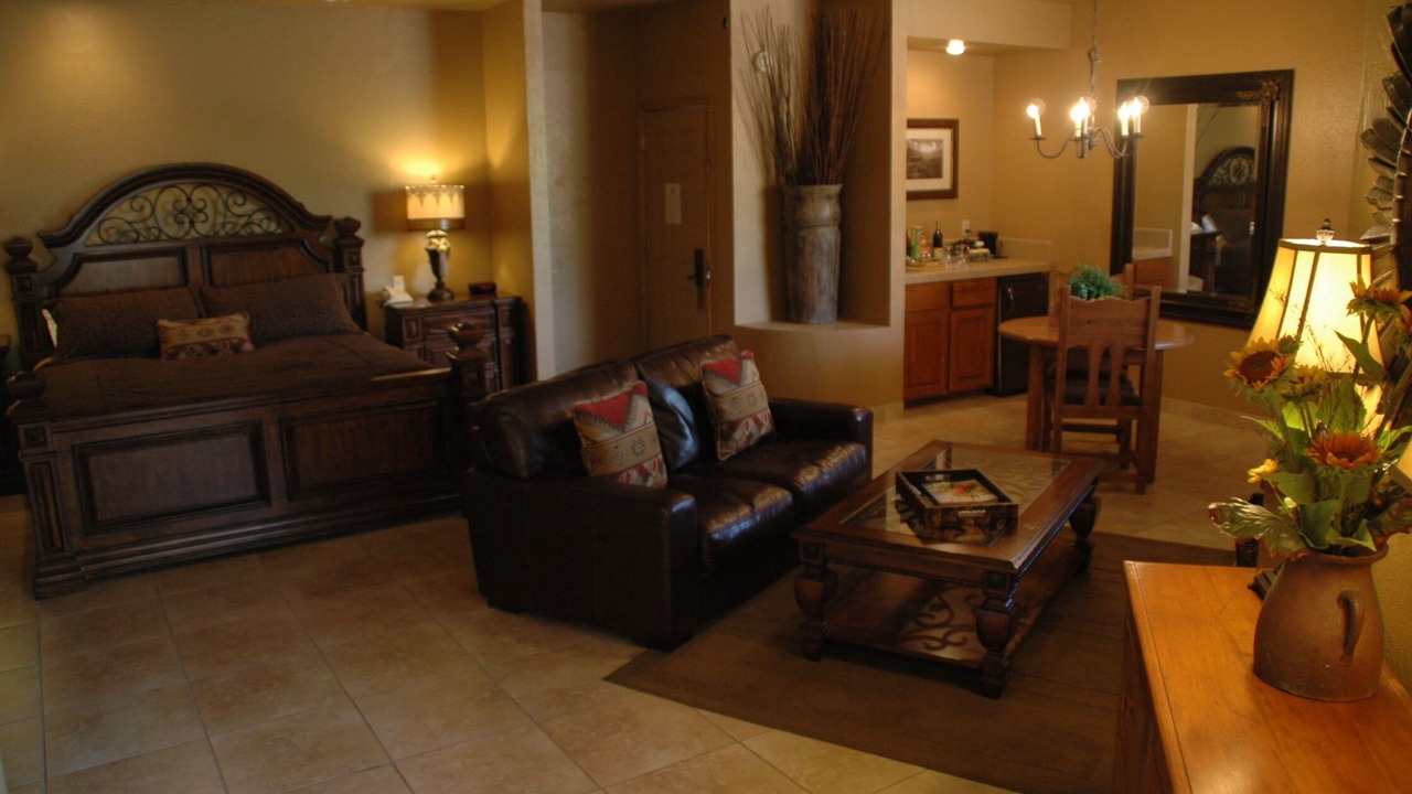 Photo of Livingroom in Gold Canyon