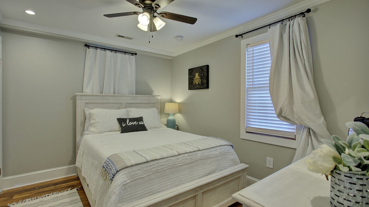 Photo of Bedroom in Schley