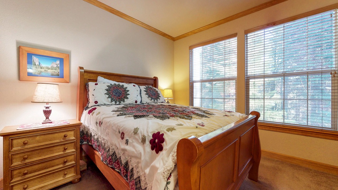 Photo of Bedroom in Shaver Lake