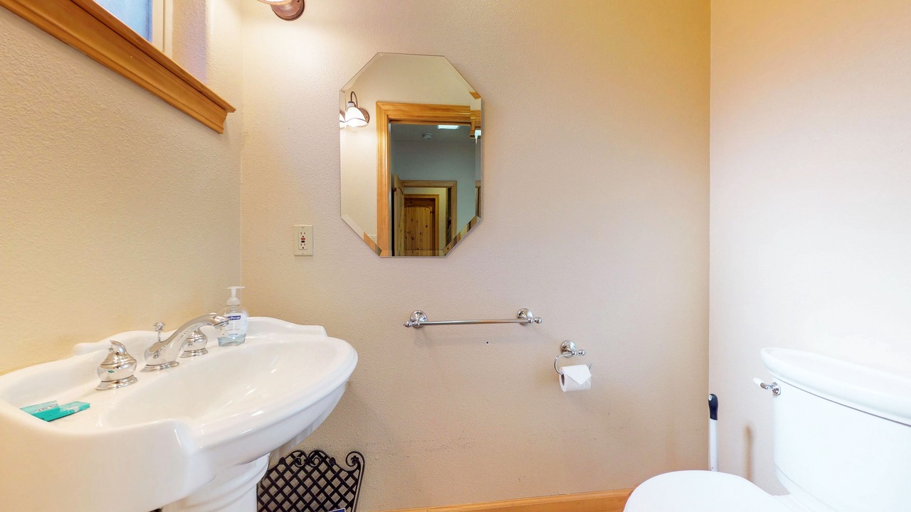 Photo of Bathroom in Shaver Lake