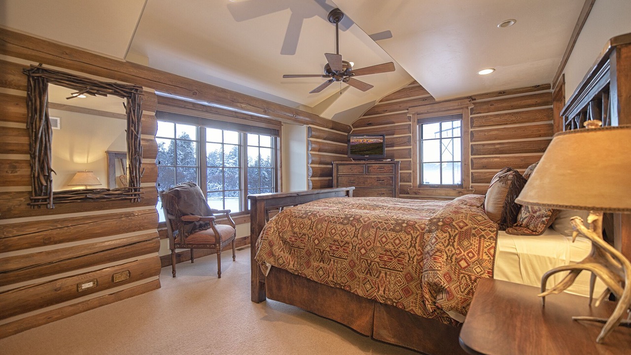 Photo of Bedroom in Victor