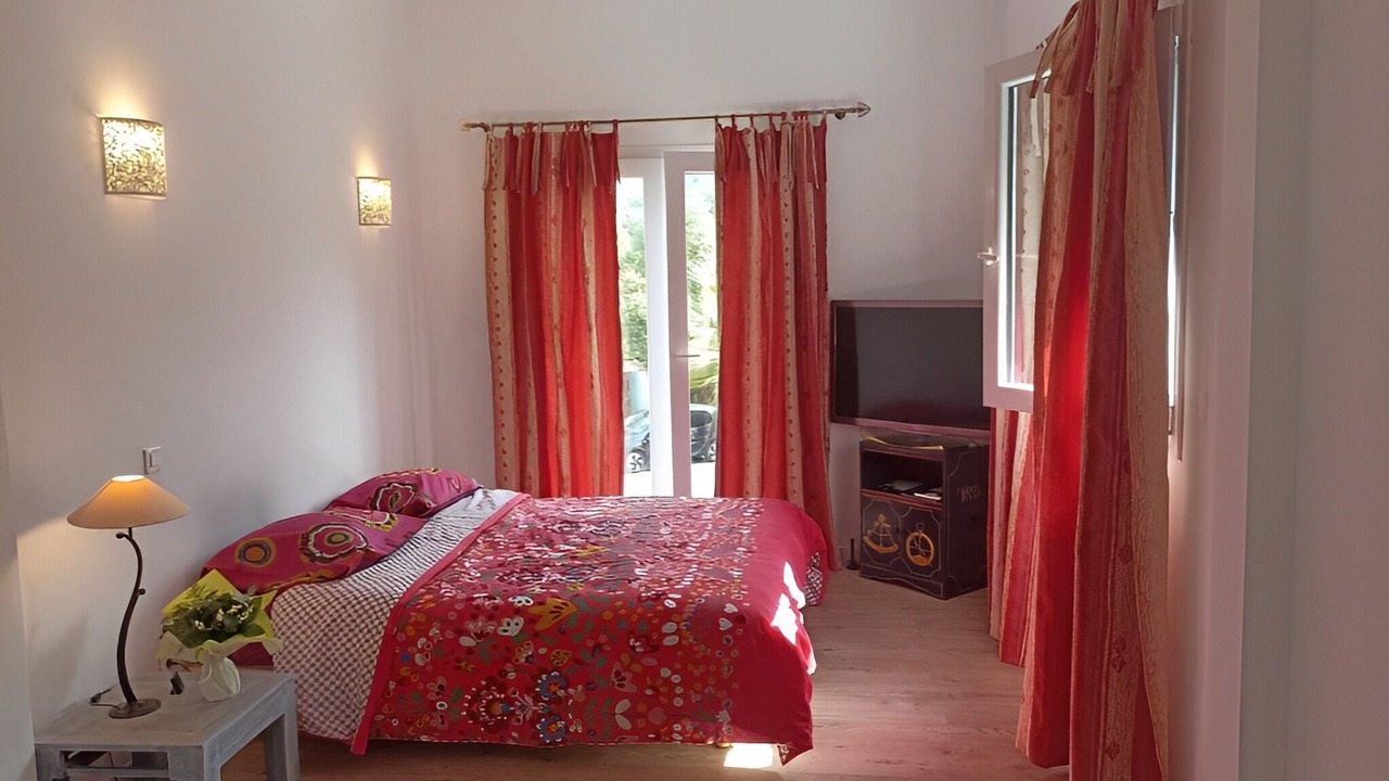 Photo of Bedroom in Porticcio