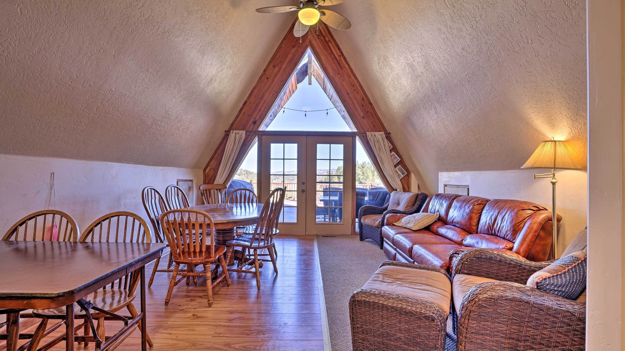Photo of Livingroom in Long Valley Junction