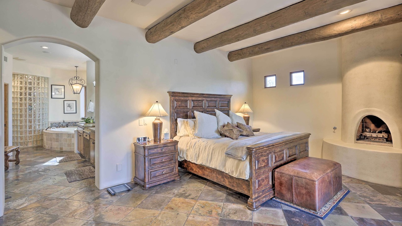 Photo of Bedroom in Cave Creek