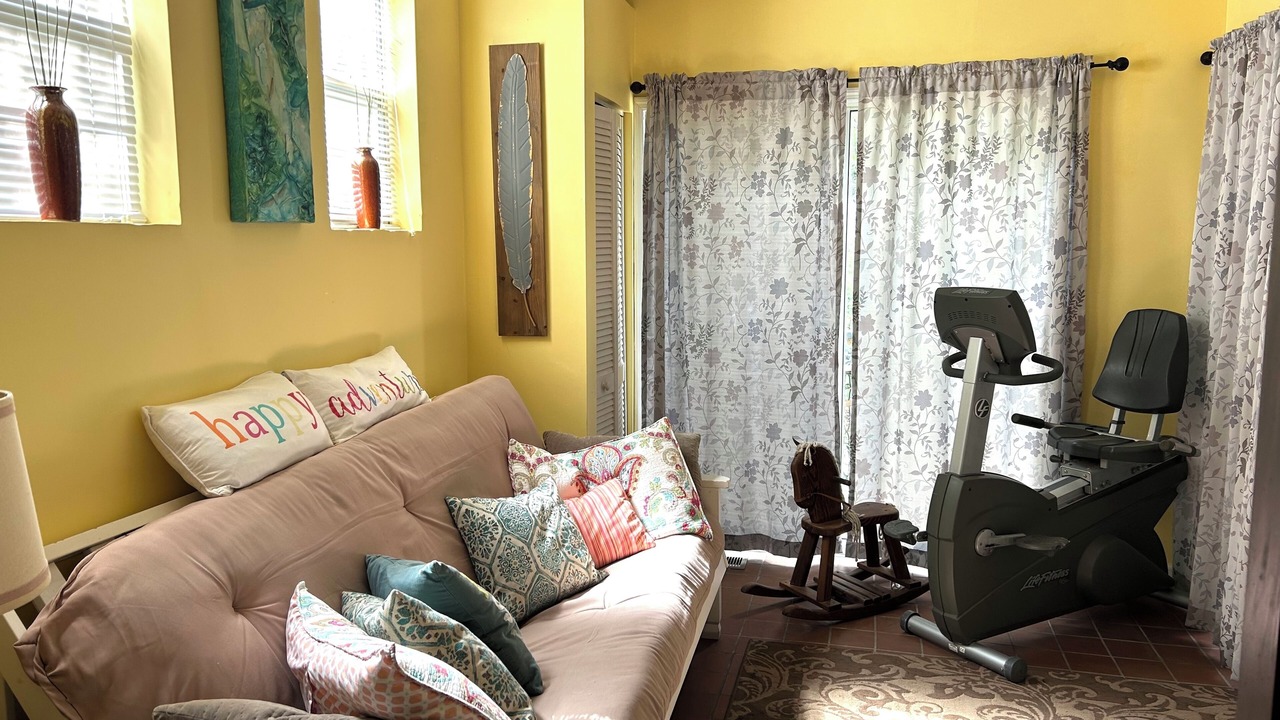 Photo of Bedroom in Riverland Terrace
