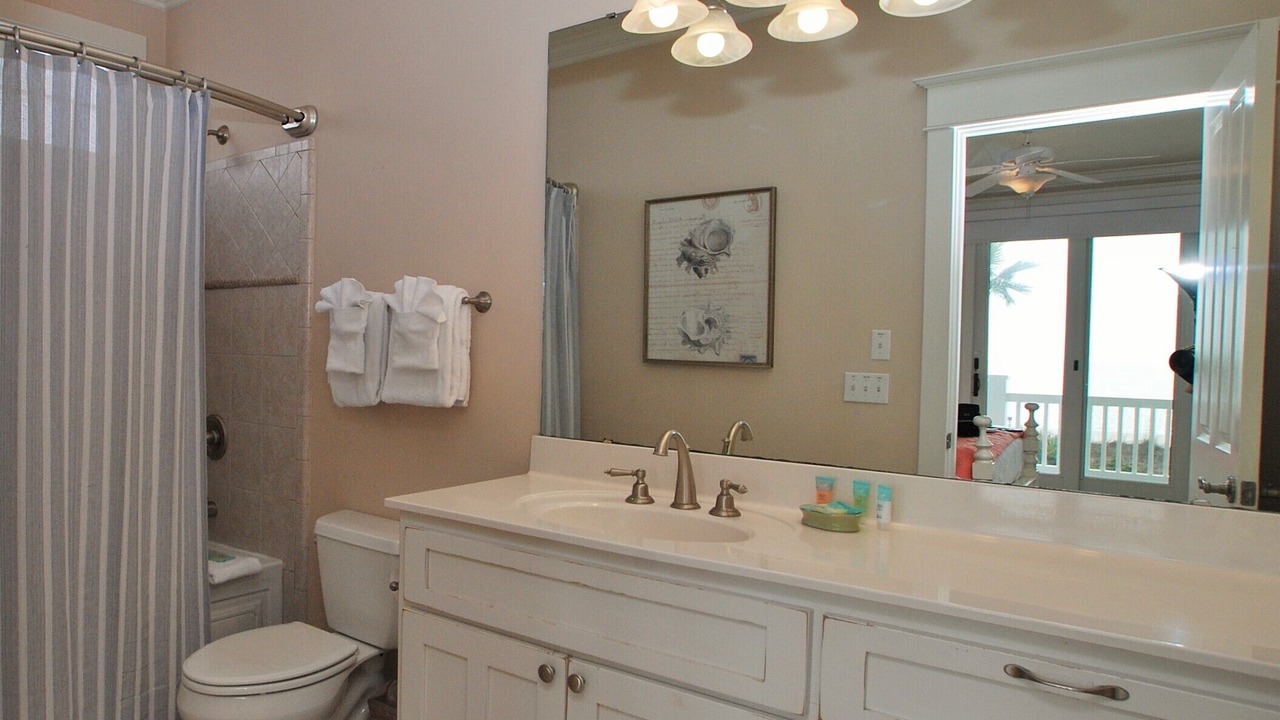 Photo of Bathroom in Isle of Palms