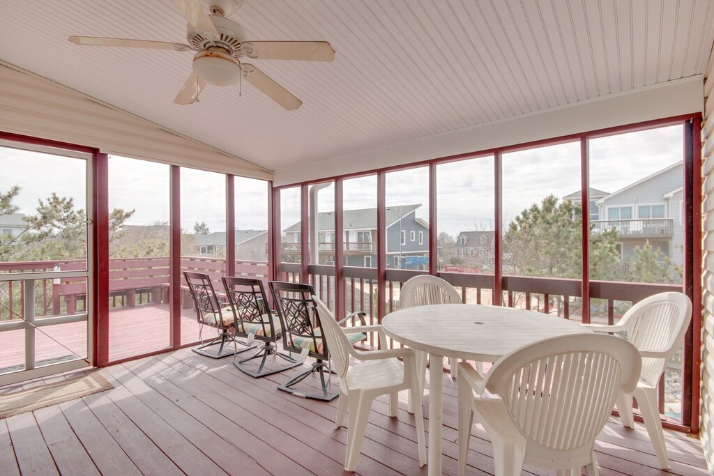 Photo of Livingroom in Sandbridge