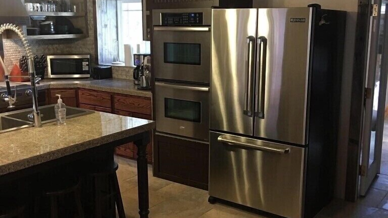 Photo of Kitchen in White Bird