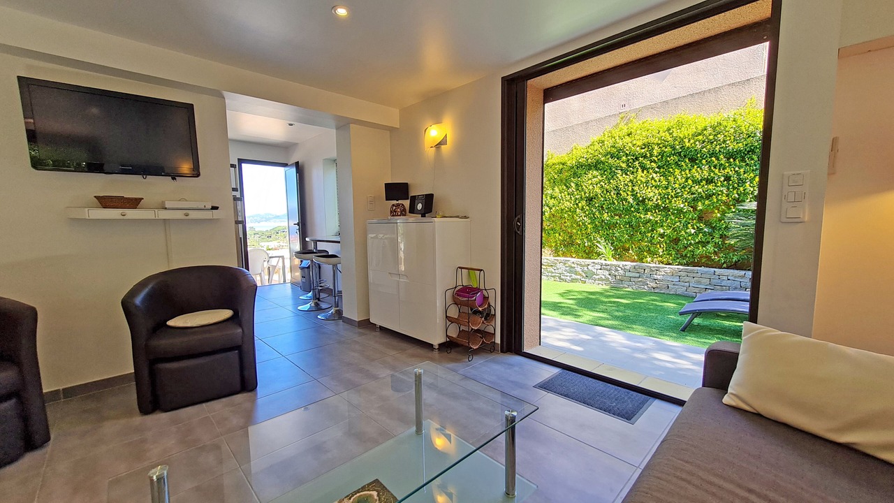 Photo of Livingroom in Porticcio