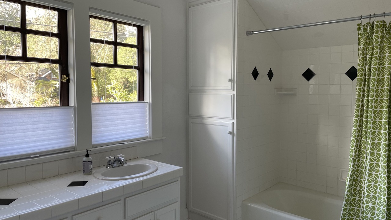 Photo of Bathroom in St. Helena