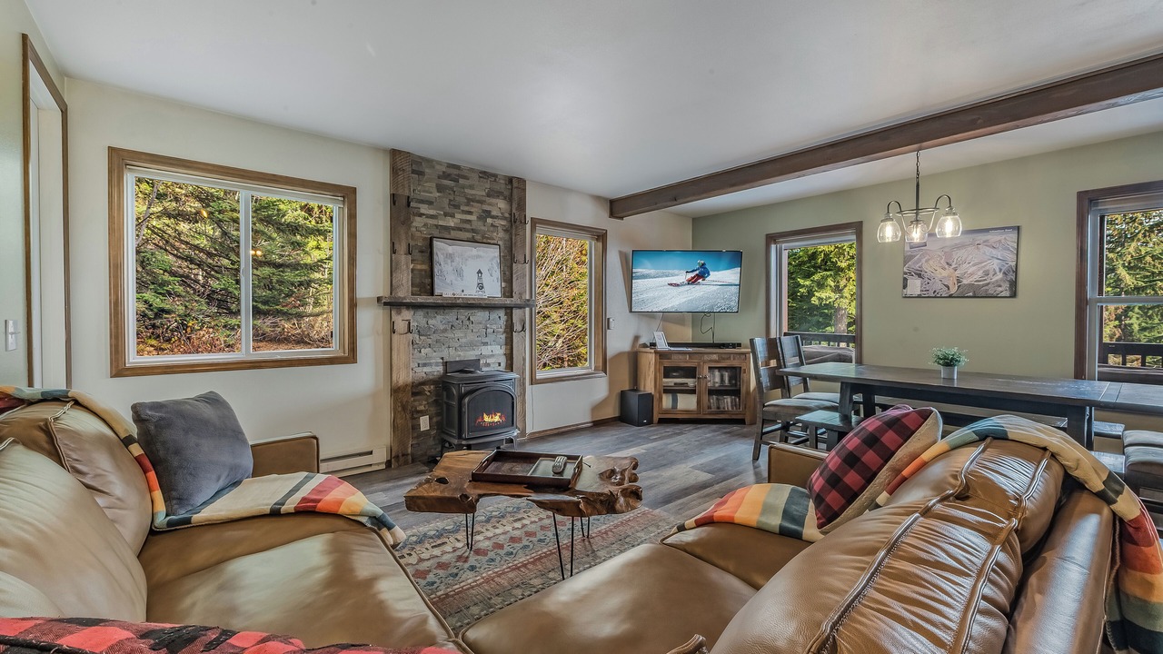 Photo of Livingroom in Sandpoint