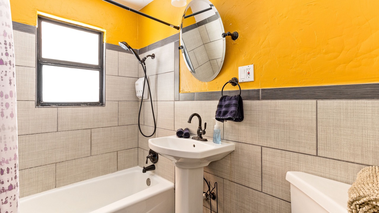 Photo of Bathroom in Peter Howell