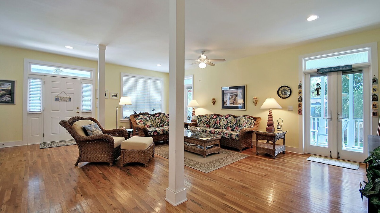 Photo of Livingroom in Isle of Palms