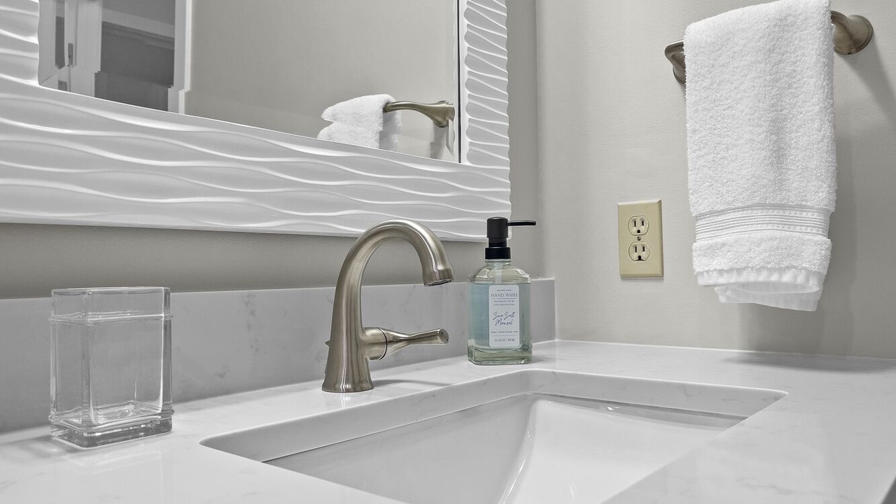 Photo of Bathroom in Pelican Bay