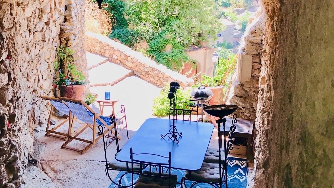 Photo of Outdoor in Lama