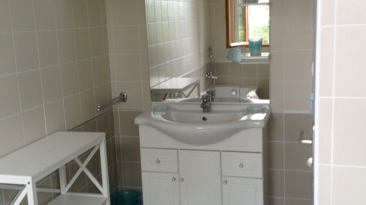 Photo of Bathroom in Lozari
