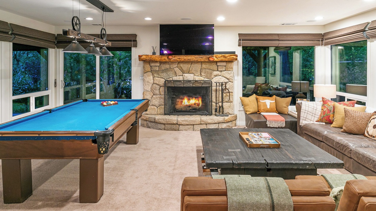 Photo of Bedroom in Lake Arrowhead