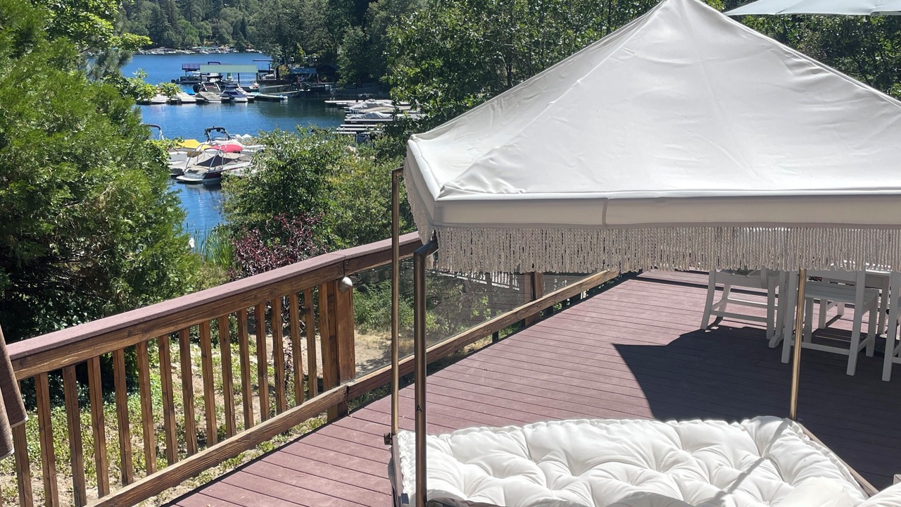 Photo of Patio Balcony in Lake Arrowhead