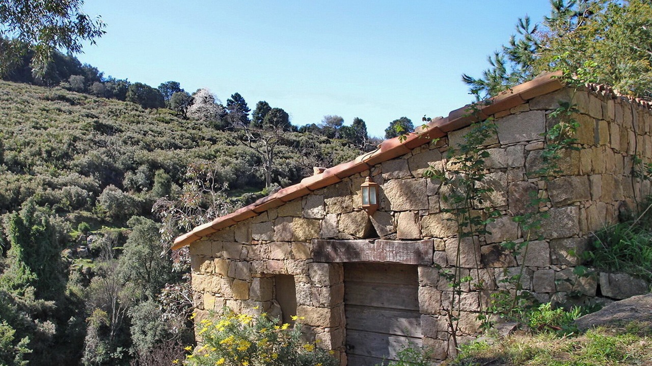 Photo of Outdoor in Peri