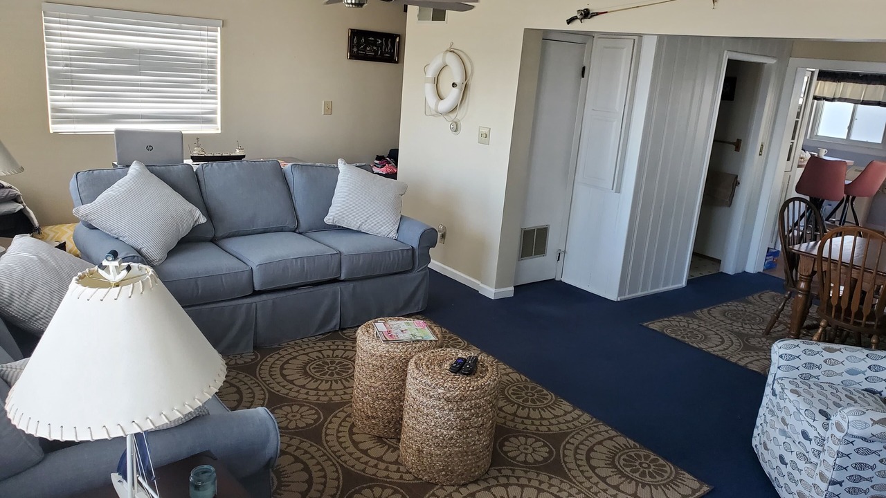 Photo of Livingroom in Huron