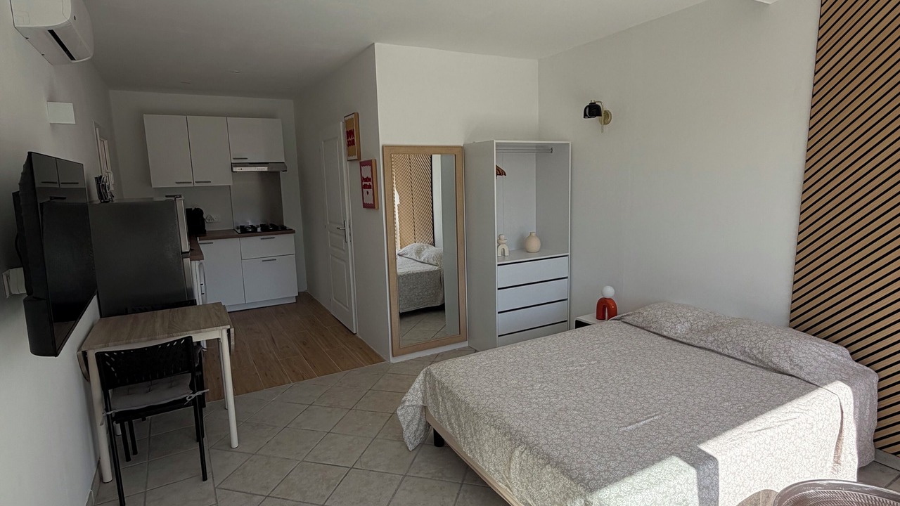 Photo of Bedroom in L'Ile-Rousse