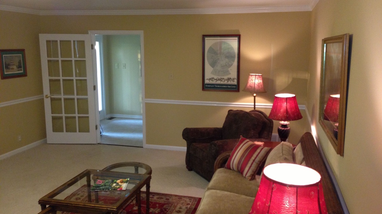 Photo of Livingroom in Lexington