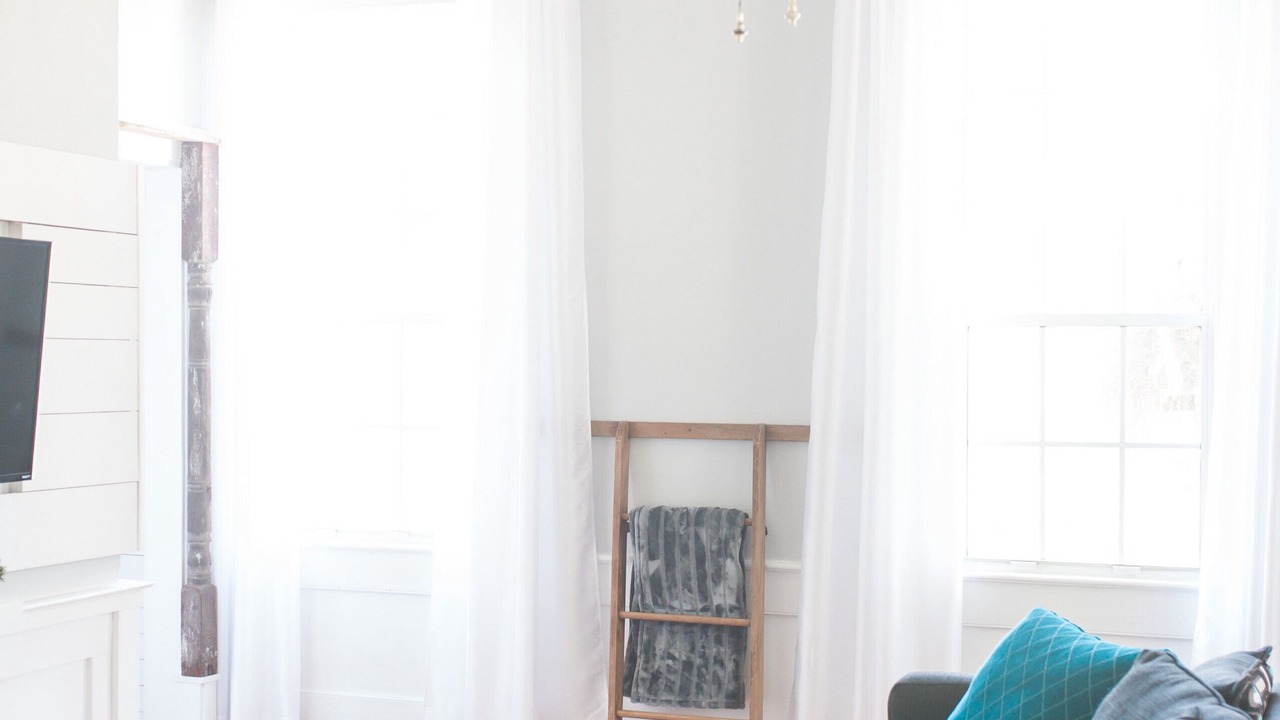Photo of Livingroom in Summerville Historic District