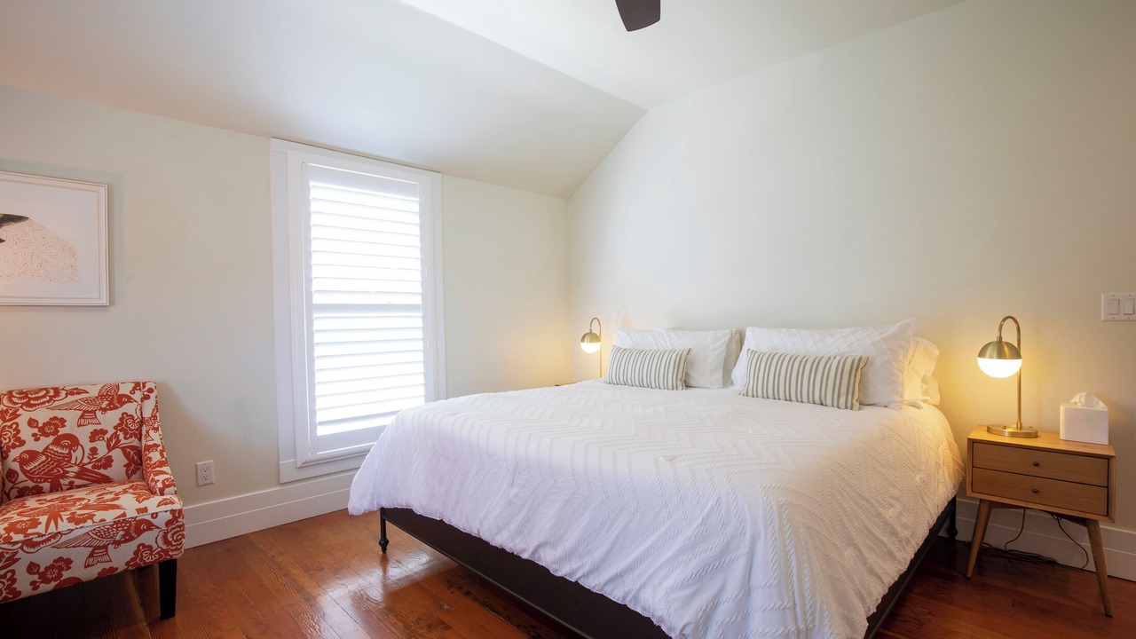 Photo of Bedroom in Geyserville
