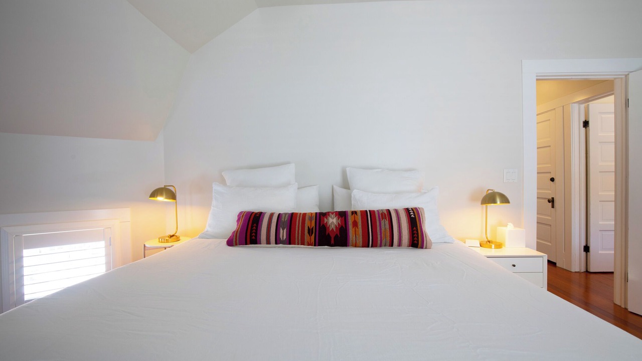 Photo of Bedroom in Geyserville