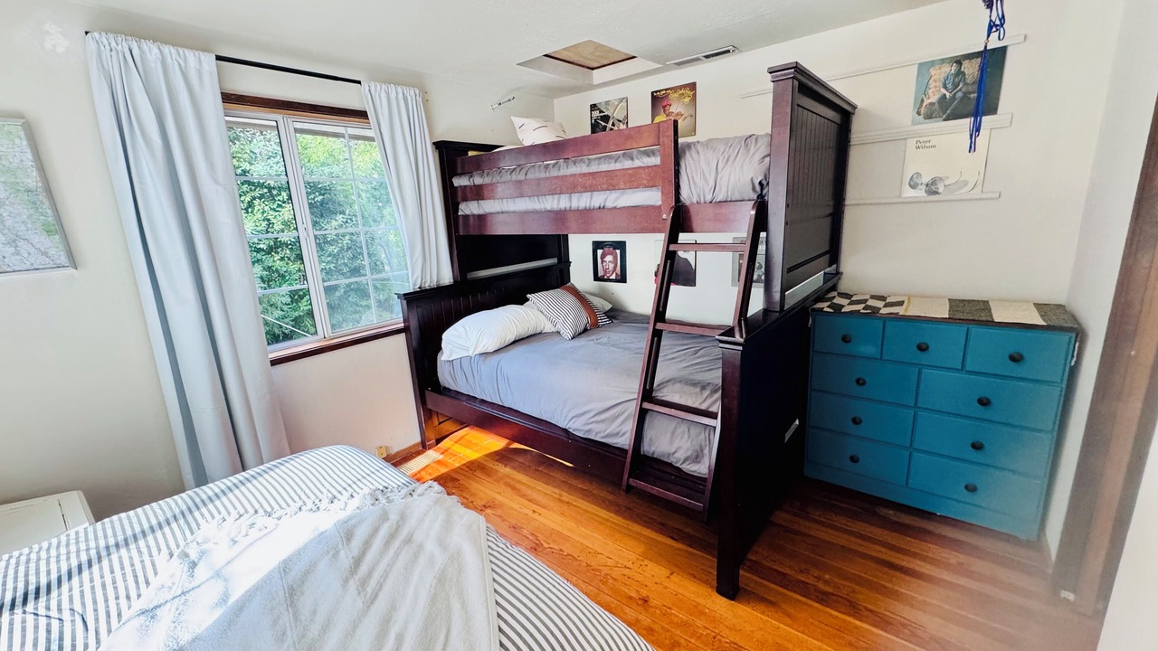 Photo of Bedroom in Cedar Ridge