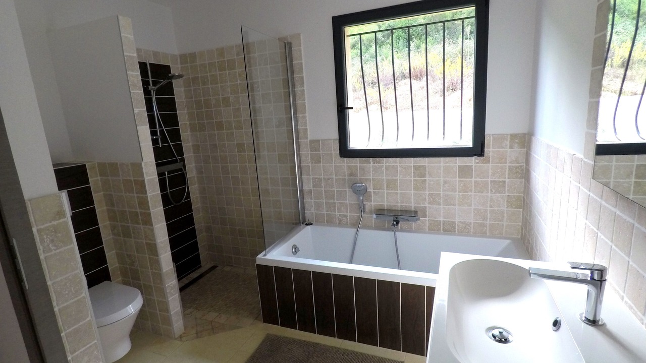 Photo of Bathroom in Pinarellu