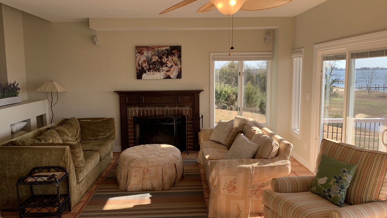 Photo of Livingroom in St. Leonard