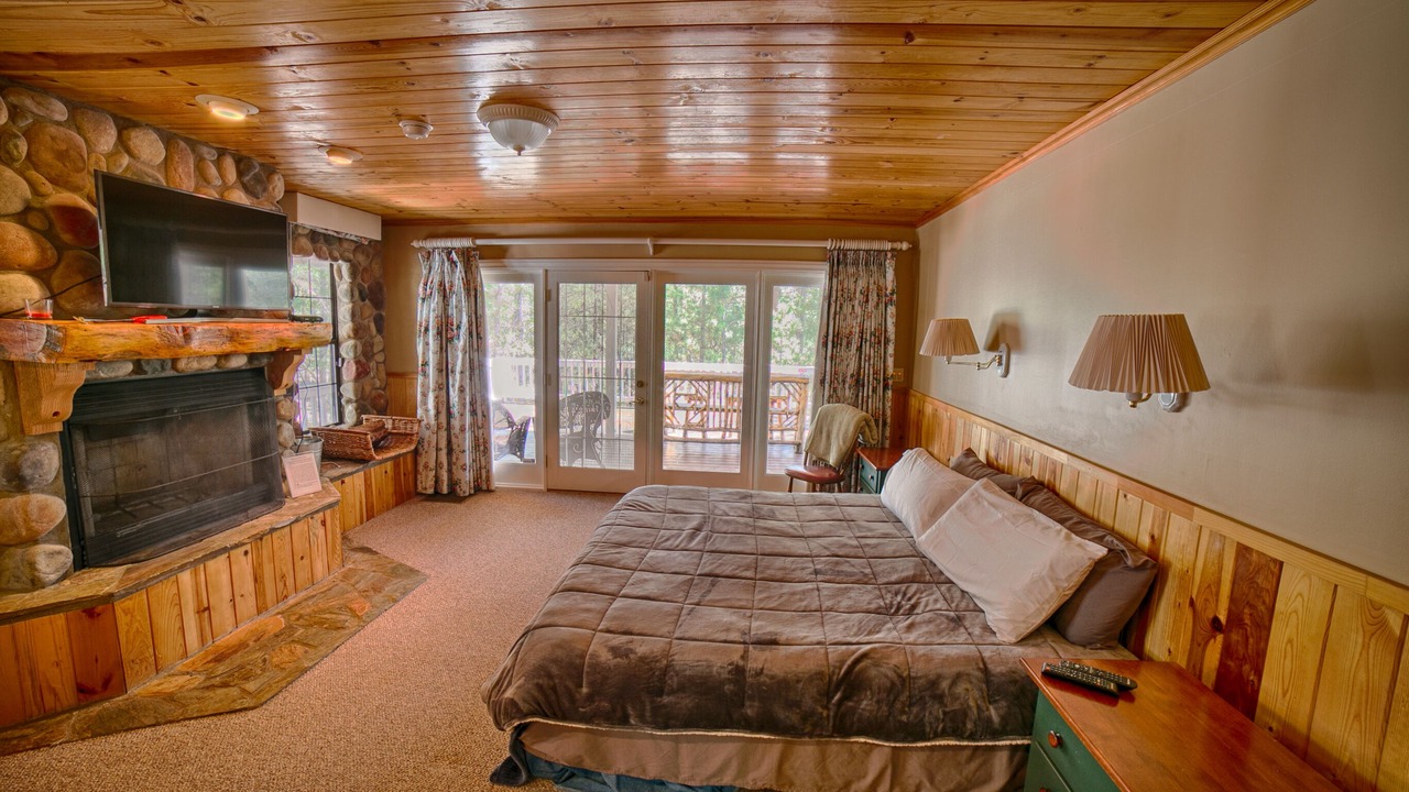 Photo of Bedroom in Pinetop