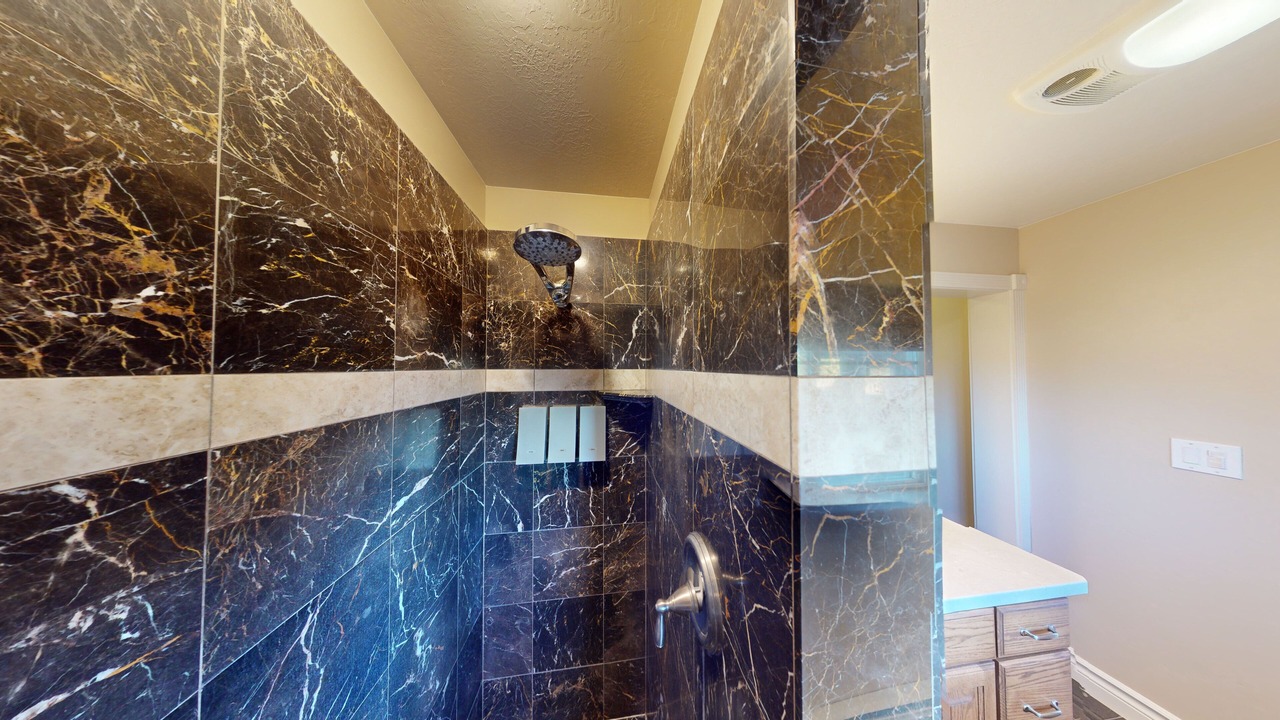 Photo of Bathroom in Parowan