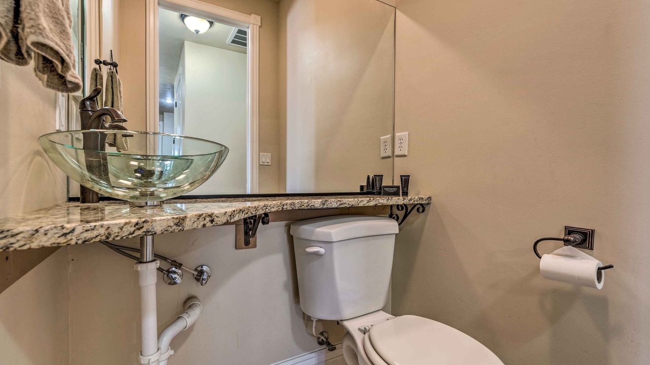 Photo of Bathroom in Hurricane