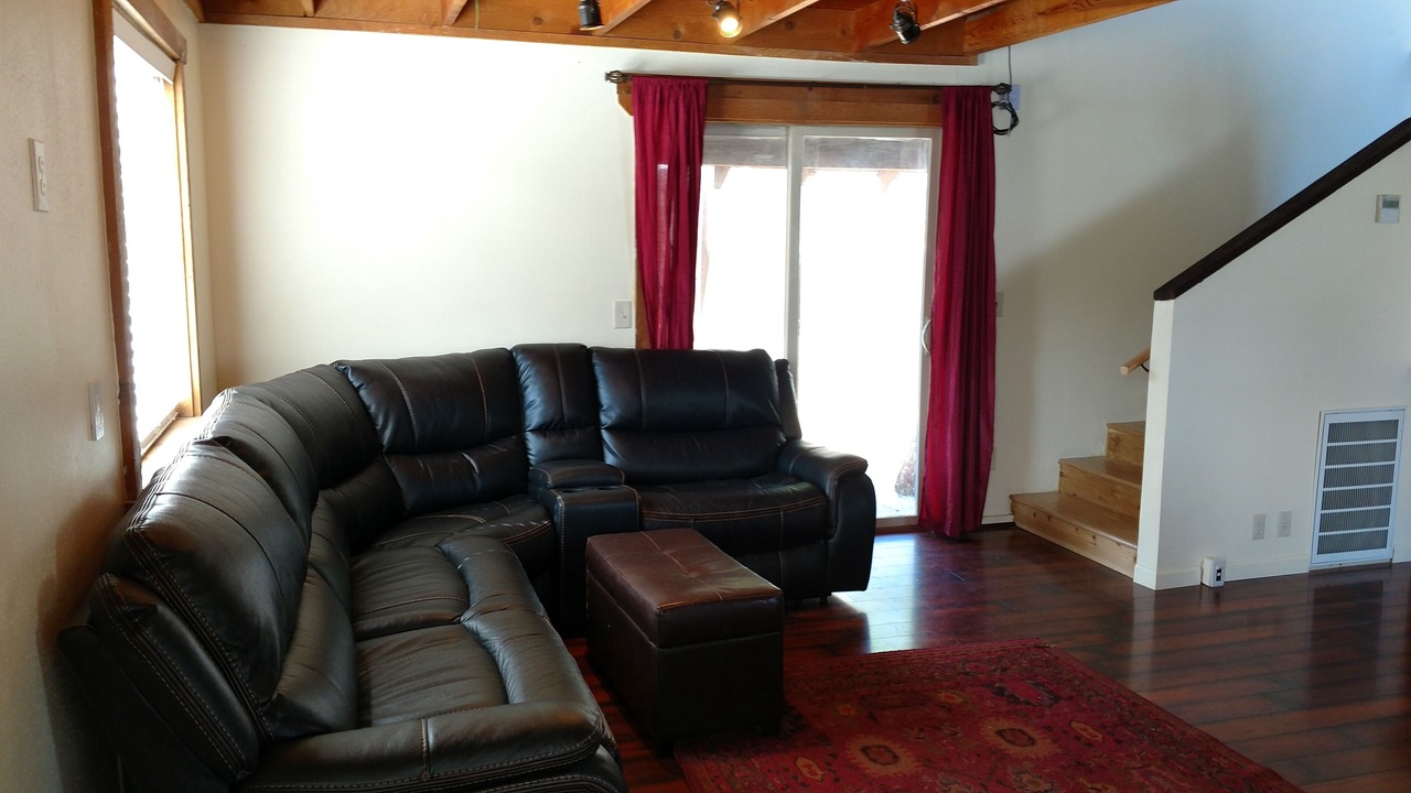 Photo of Livingroom in Idaho City
