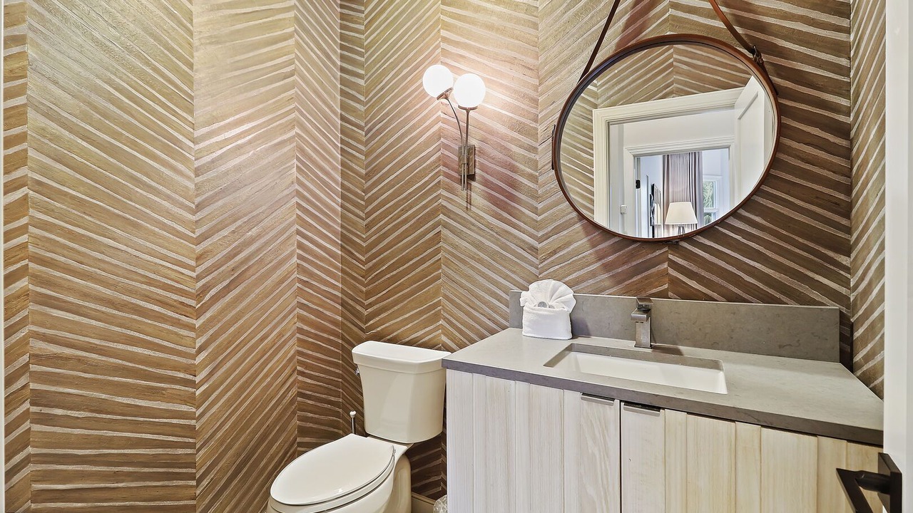 Photo of Bathroom in Vanderhorst Plantation