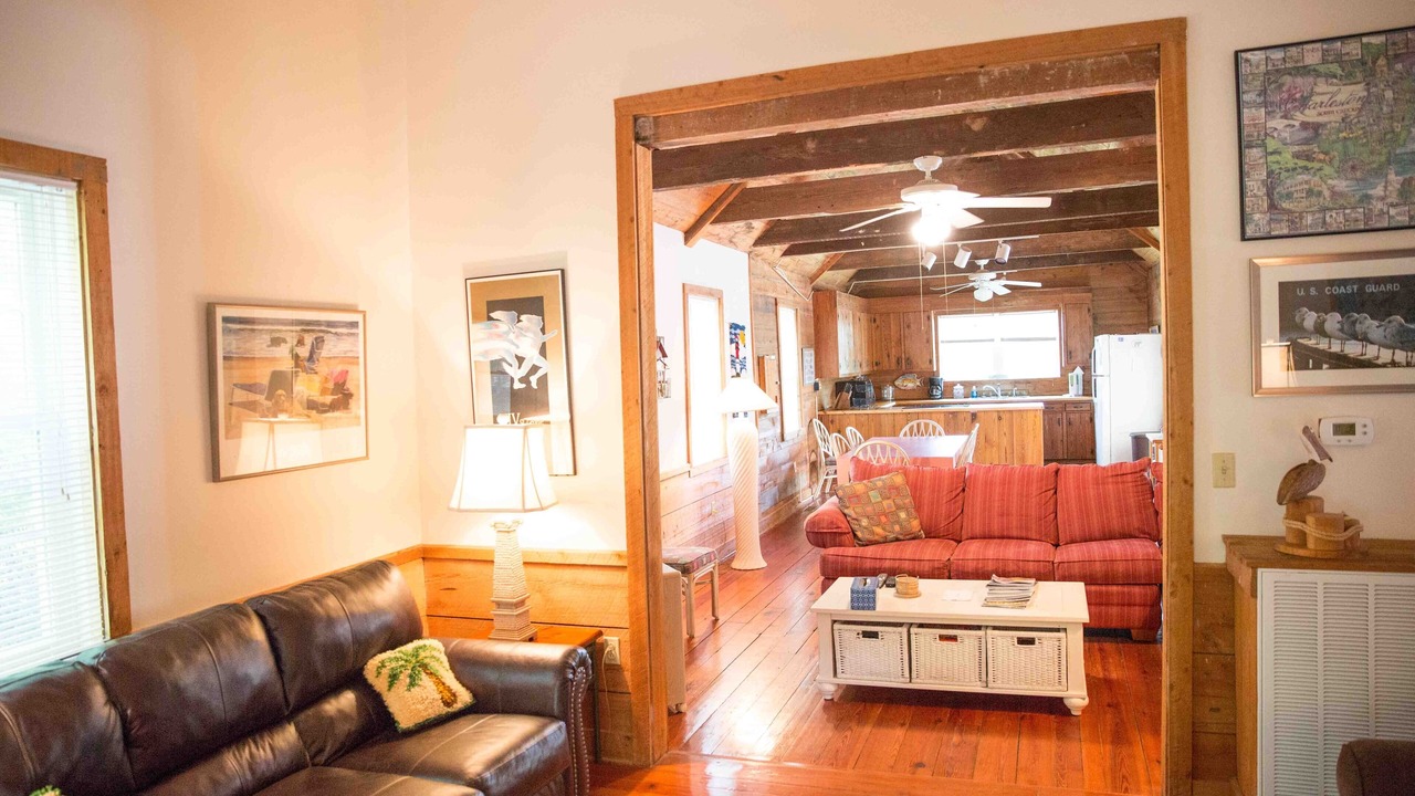 Photo of Livingroom in Sullivan's Island