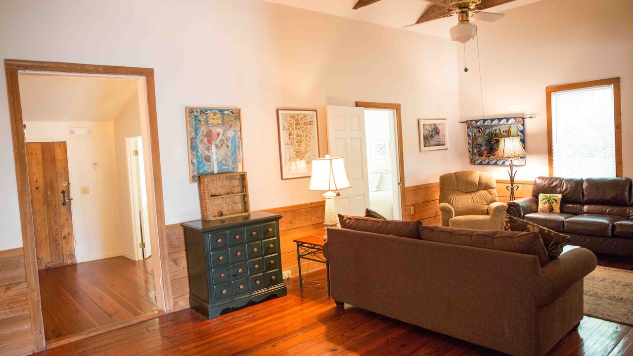 Photo of Livingroom in Sullivan's Island