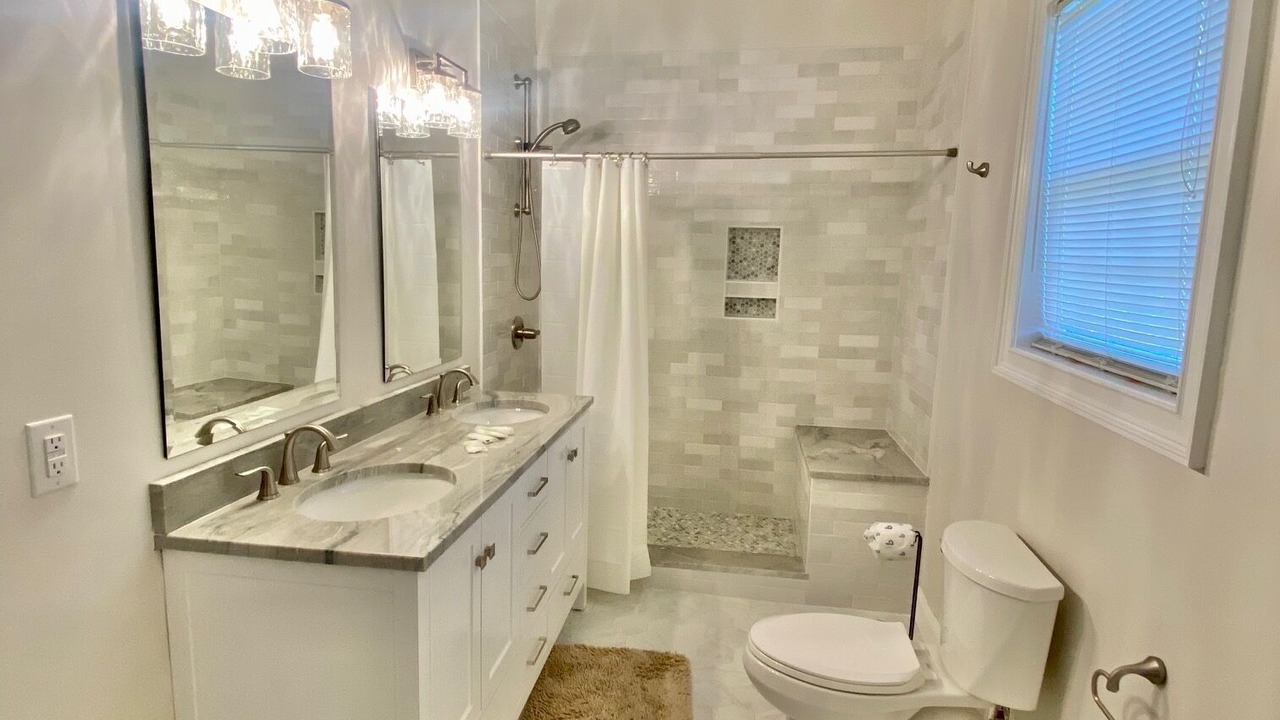 Photo of Bathroom in Sullivan's Island