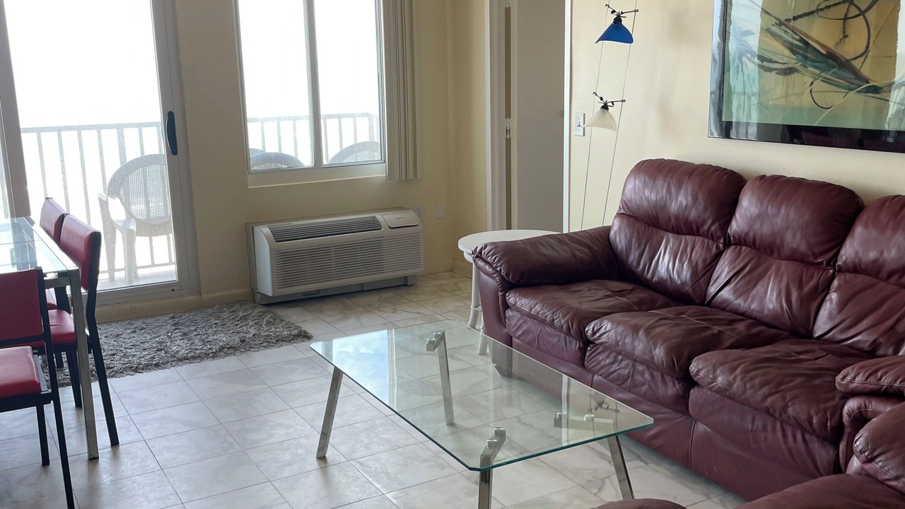 Photo of Livingroom in Northeast Virginia Beach