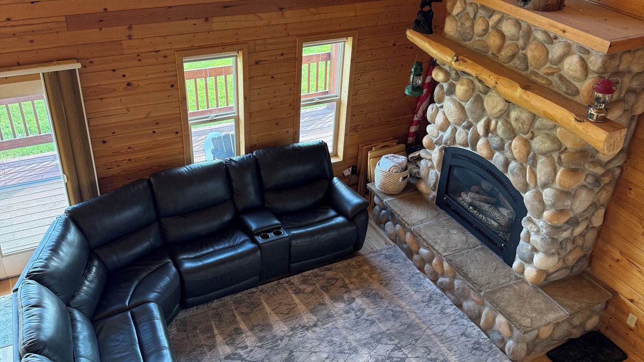Photo of Livingroom in Auburn