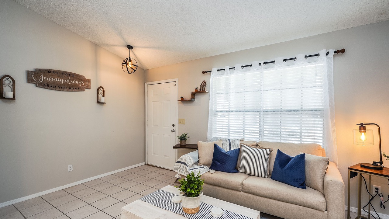 Photo of Livingroom in Glendale