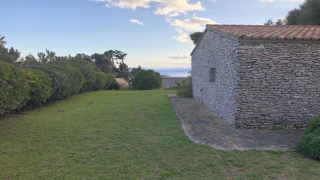 Photo of Outdoor in Bonifacio